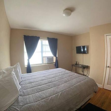 Private One-Bedroom 8 -Directly Across From Beach St. Pete Beach Εξωτερικό φωτογραφία